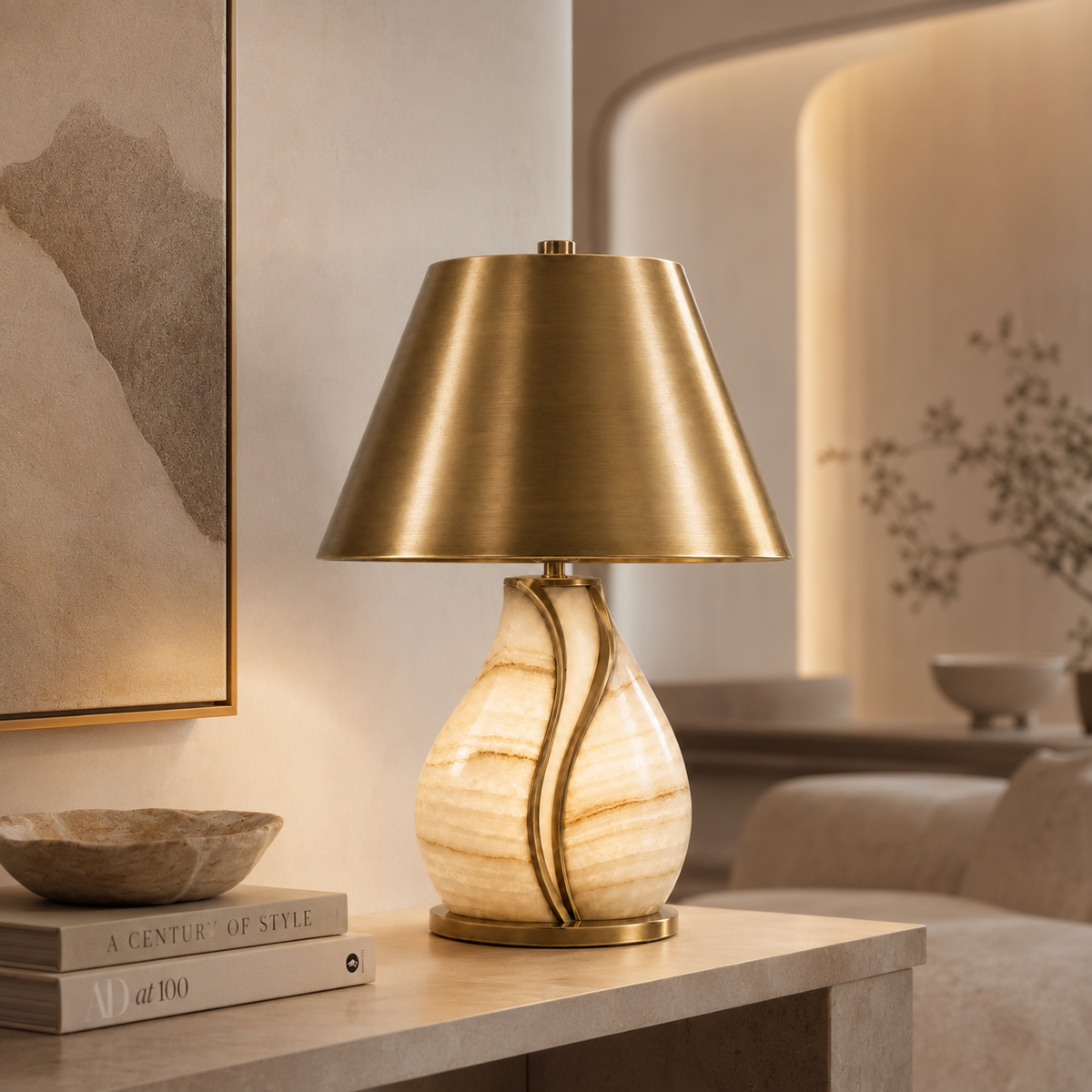 Luma Curve d’Onyx oniks abajur, krem tonlu salon konsolunda